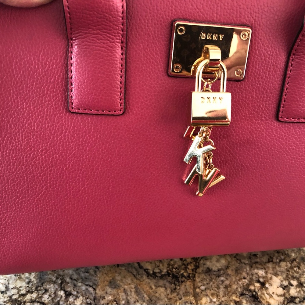 DKNY bag - Picture 6 of 7